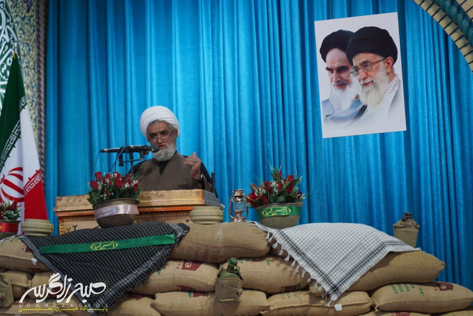 شکوه نماز جمعه در سایه‌سار دنا