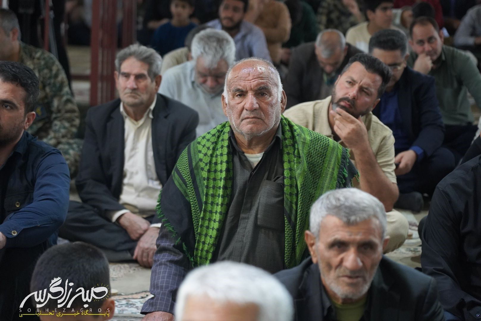 شکوه نماز جمعه در سایه‌سار دنا