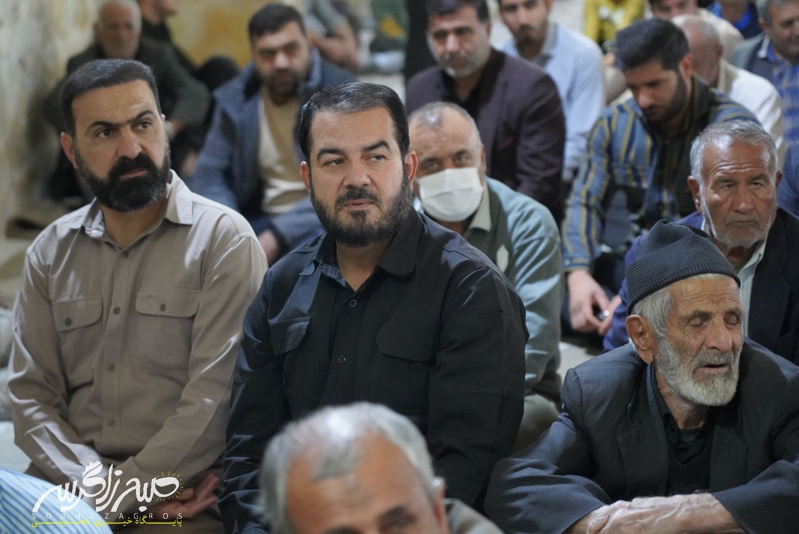 شکوه نماز جمعه در سایه‌سار دنا