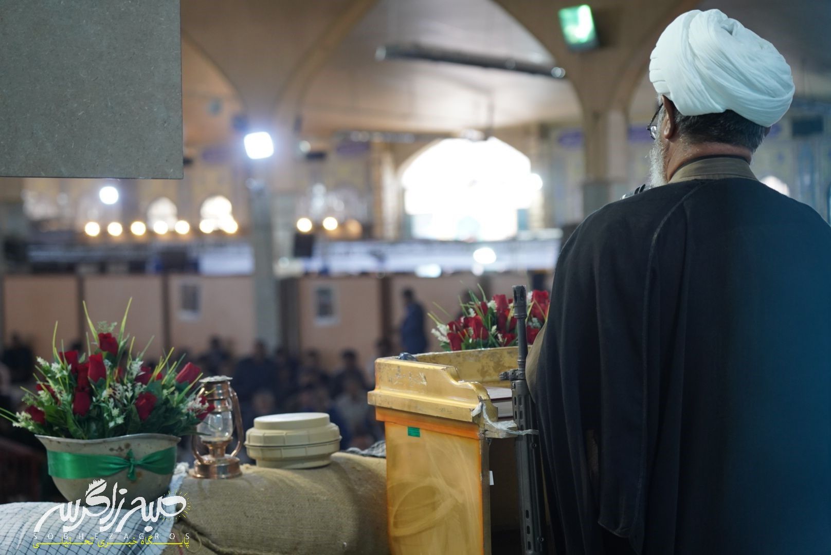 شکوه نماز جمعه در سایه‌سار دنا