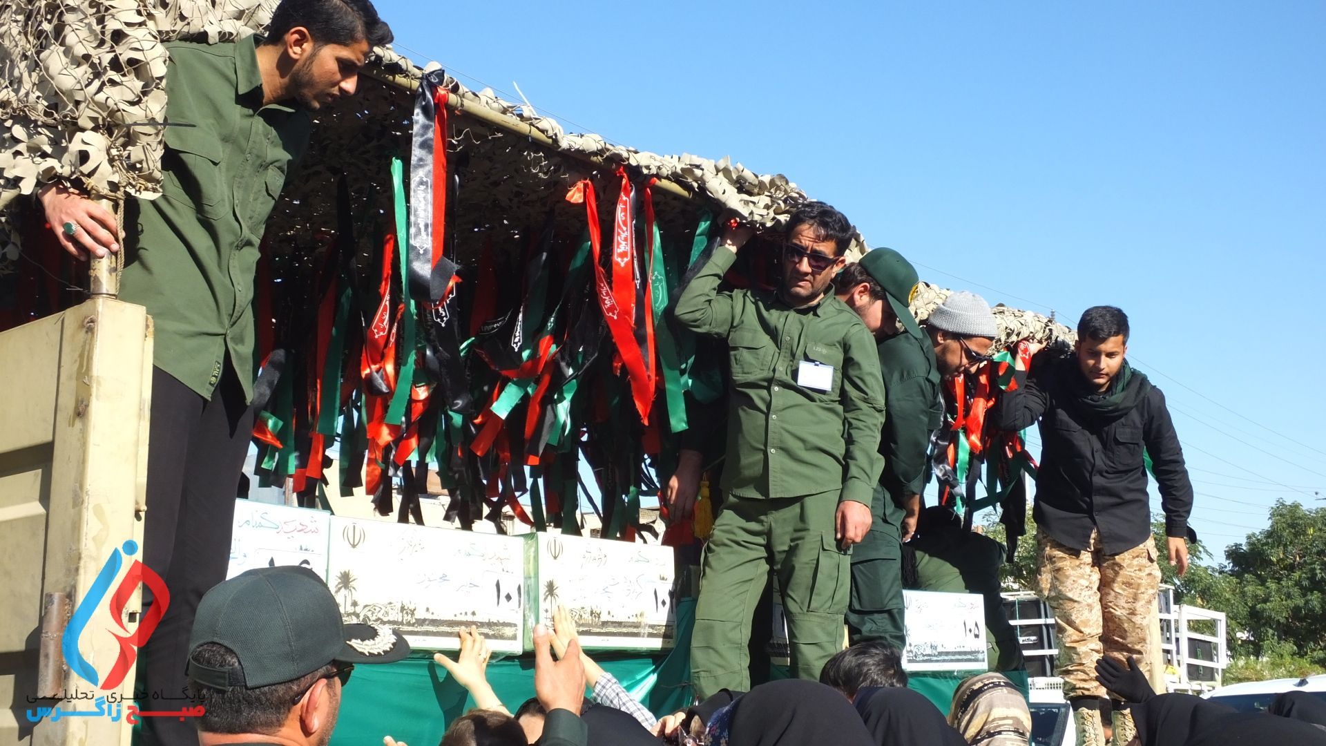 وداع جانسوز گچسارانی‌ها با لاله‌های فاطمی