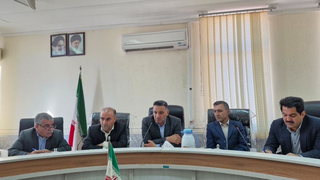 خدمات جمهوری اسلامی ارث پدری شما نیست