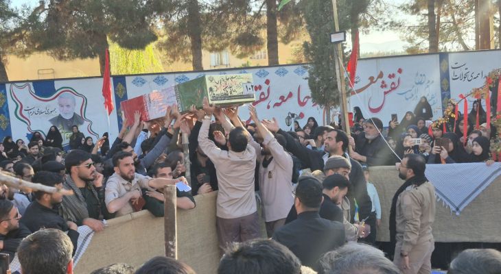 ؛ شهید گمنام در میان آینده‌سازان ایران