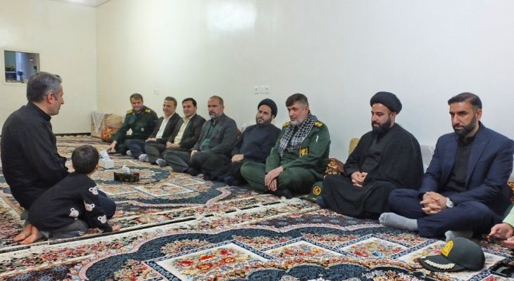 دیدار مسئولان گچساران با خانواده‌های شهدا+ تصاویر