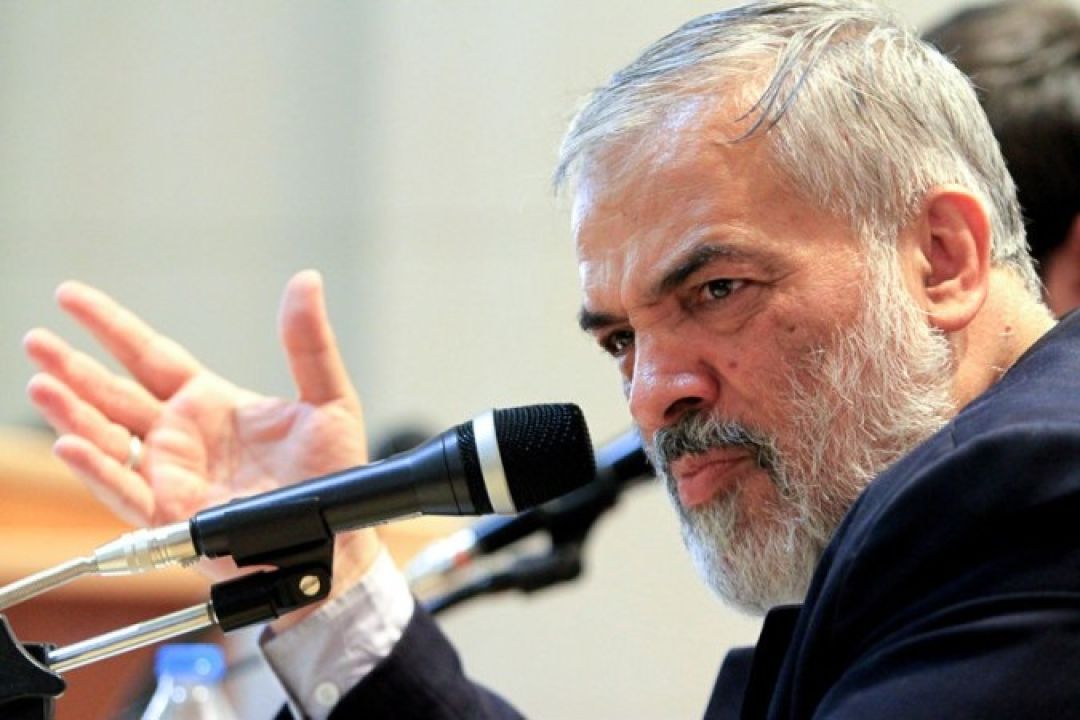 نقش مردم در حل مسائل کشور حیاتی است