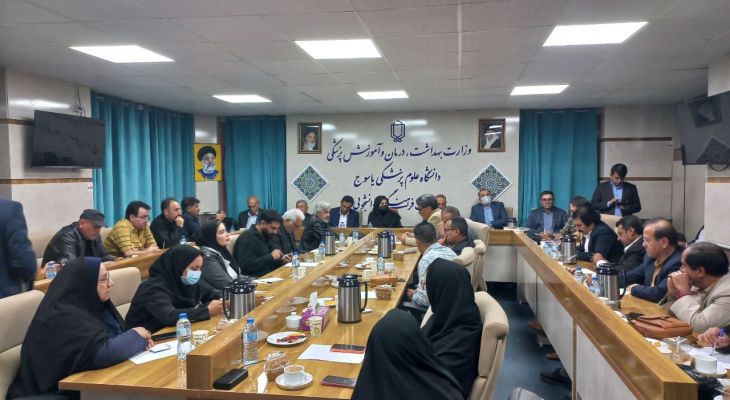 تاکید بر جوانی جمعیت و پزشکی خانواده