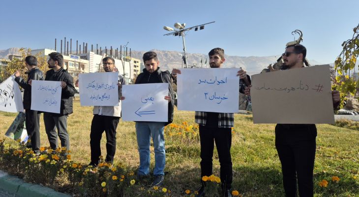 مردم پشت درب‌های بسته به دنبال پزشکیان رفتند