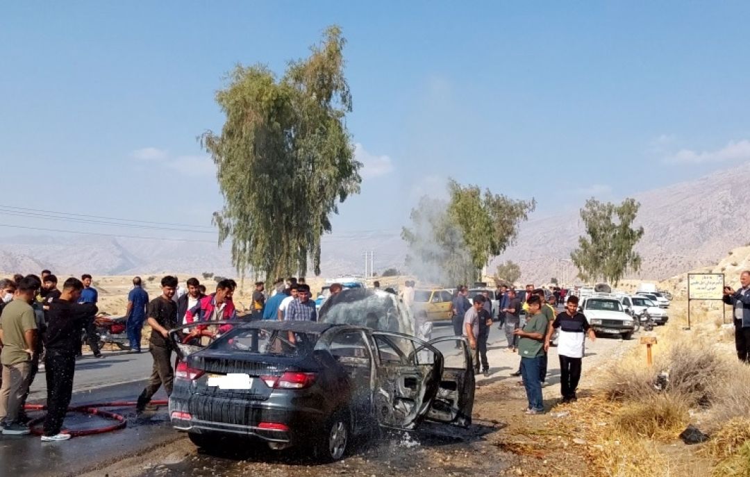 ماجرای آتش‌سوزی خودرو در لنده چه بود؟