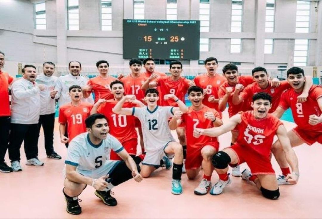 امضاء والیبالیست کهگیلویه‌وبویراحمدی پای قهرمانی تیم والیبال