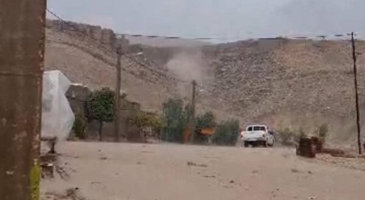 جوشش آب از دل کوه‌های کهگیلویه