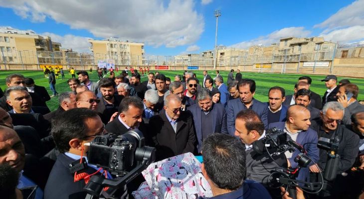 افتتاح چمن مصنوعی متفاوت در یاسوج+ عکس