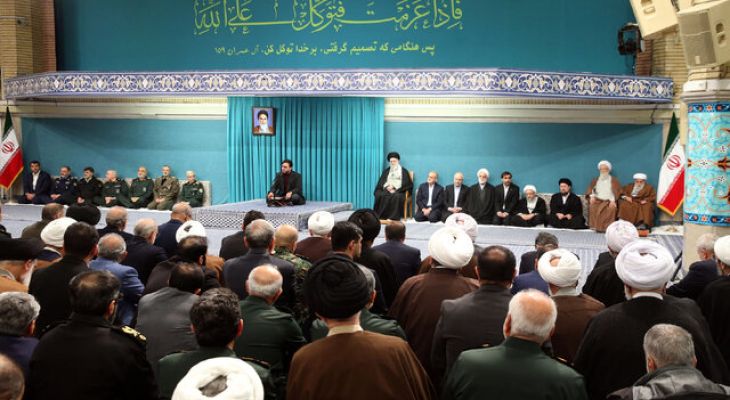 مسئولان با جدیت بدنبال حل مشکلات معیشتی باشند