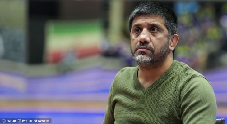 دبیر کدام ورزشکار را شبیه به تختی می‌داند؟