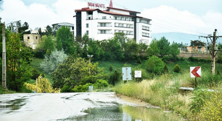 طراوت باران بهاری در پایتخت طبیعت ایران