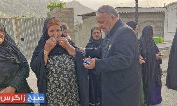 میزبانی روستائیان باشت از کاروان زیر سایه خورشید