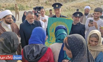 میزبانی روستائیان باشت از کاروان زیر سایه خورشید
