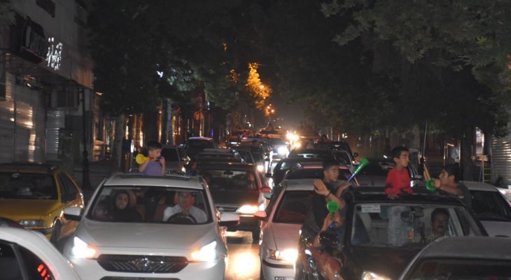 شادی هواداران یاسوجی پس از قهرمانی استقلال