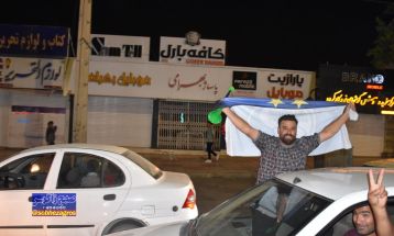 شادی هواداران یاسوجی پس از قهرمانی استقلال