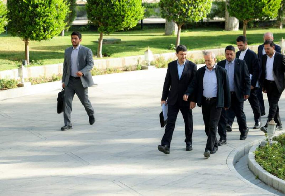 واکنش وزیر ارتباطات به ادعای جاسوی واتس آپ
