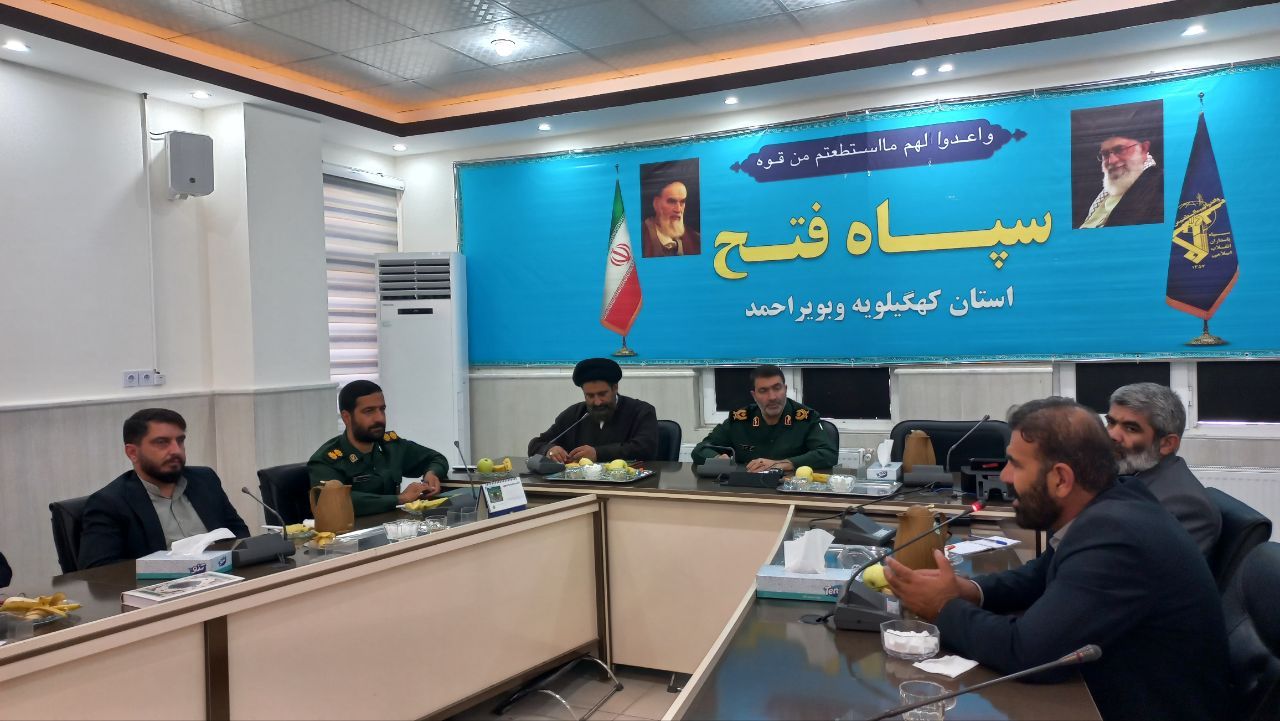شبکه‌سازی و کار قرارگاهی اولویت مداحان باشد