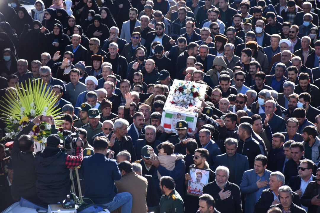 پرواز ملکوتی دلاور لودابی  بر دوش‌های استوار