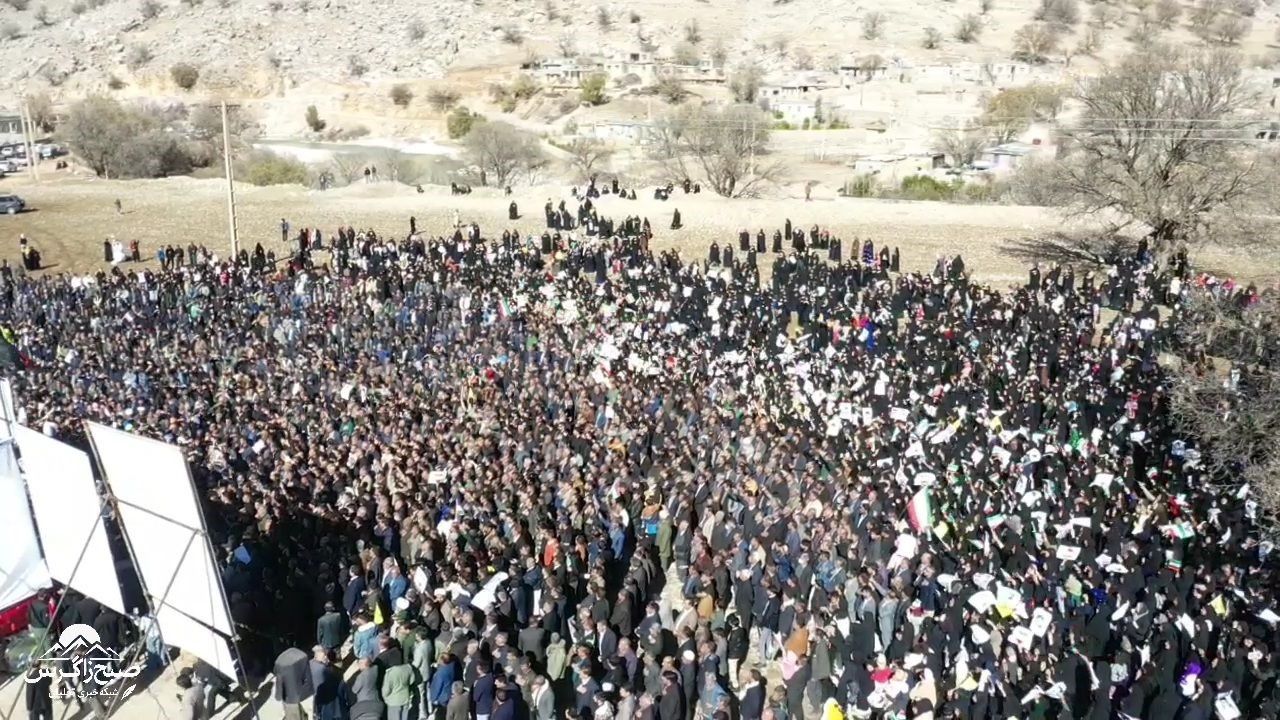 غوغای مردم لوداب در بدرقه پیکر شهید مجیدی‌مهر