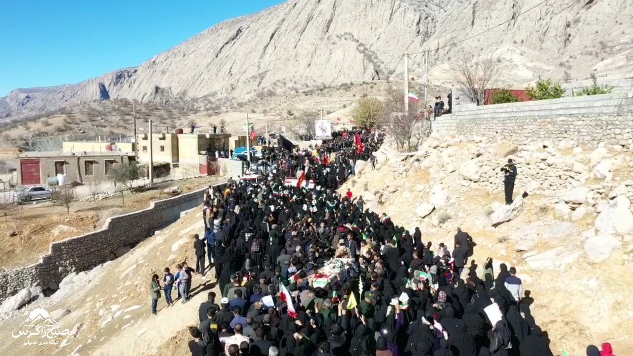 غوغای مردم لوداب در بدرقه پیکر شهید مجیدی‌مهر