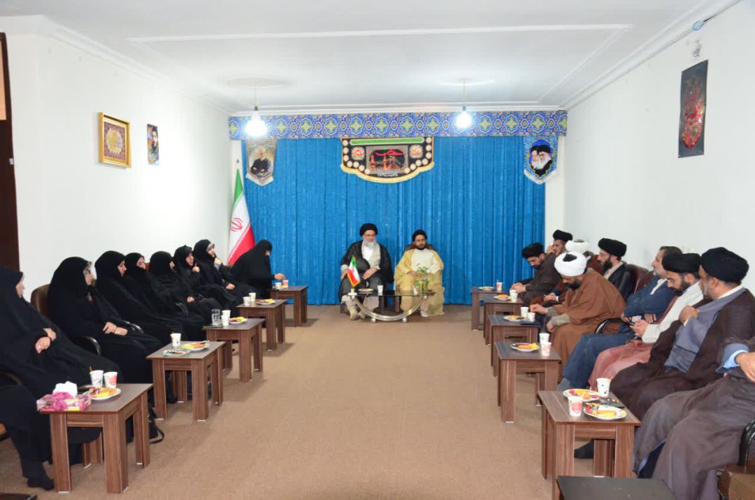 بقای دین و انقلاب وابسته به حوزه‌های علمیه