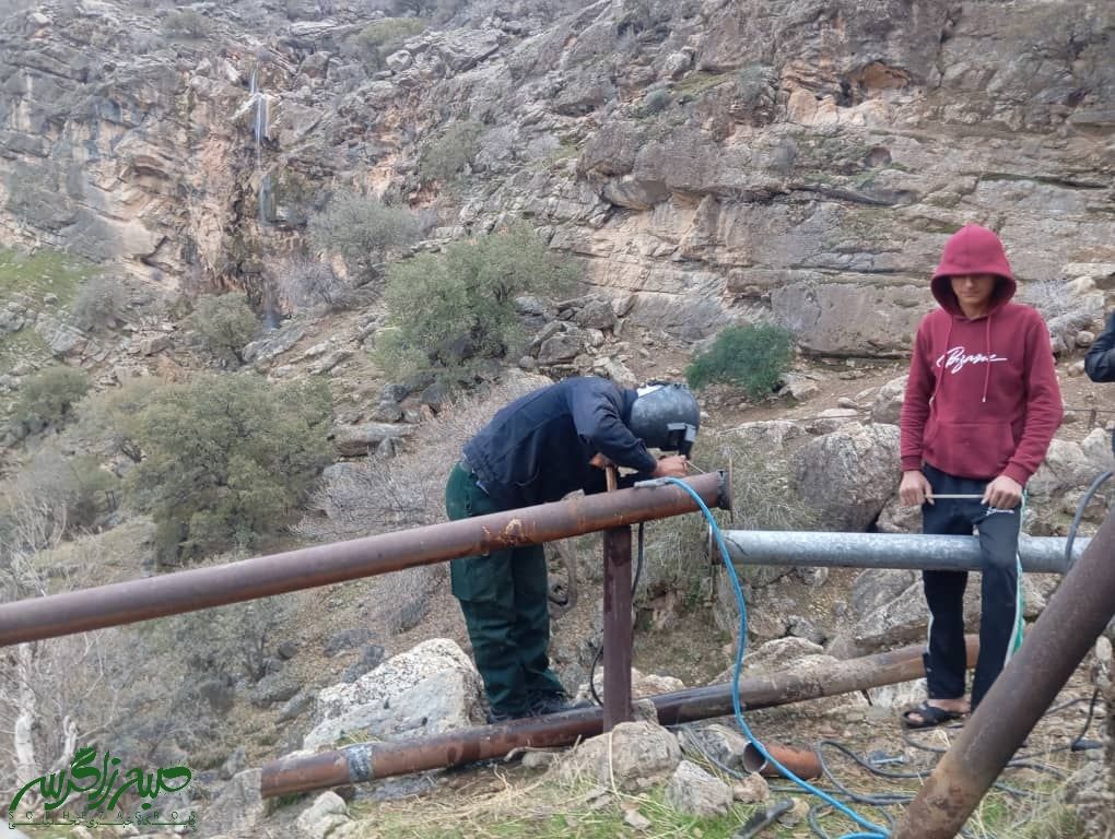 خدمت‌رسانی در صعب‌العبورترین نقطه برای ۱۶۰‌خانوار روستای پاقلعه