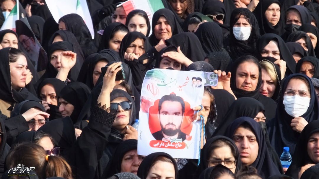 تصاویری متفاوت از تشییع «شهدای امنیت» در گچساران