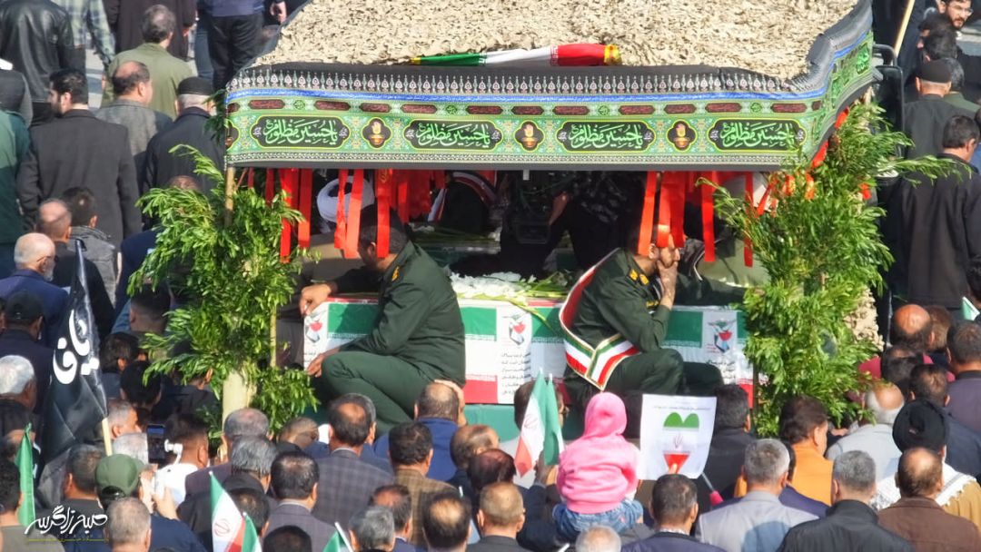 تصاویری متفاوت از تشییع «شهدای امنیت» در گچساران