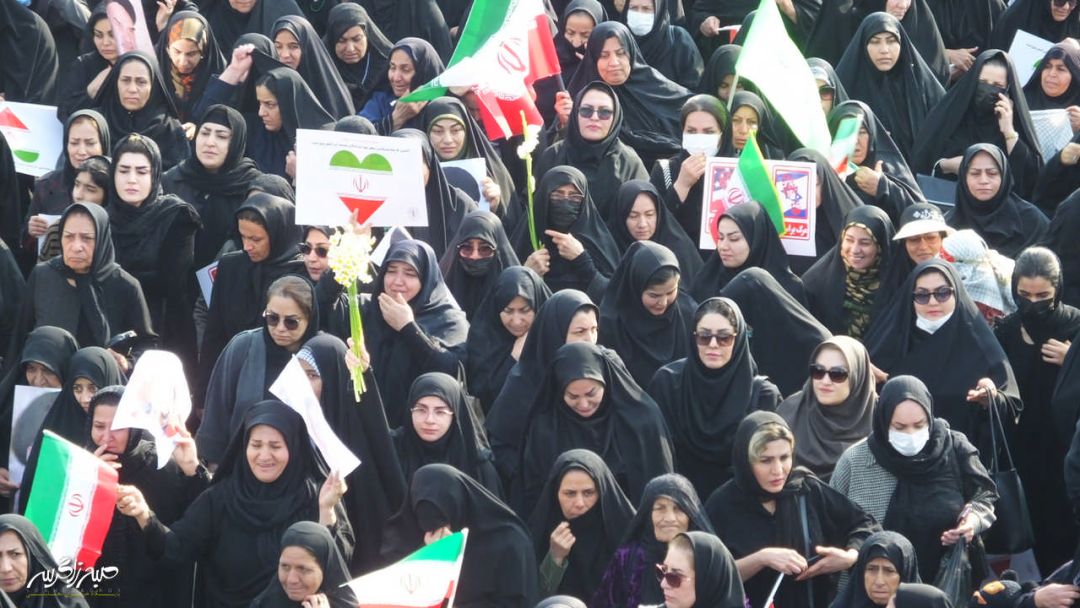 تصاویری متفاوت از تشییع «شهدای امنیت» در گچساران