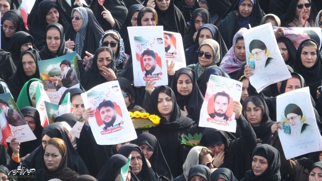 تصاویری متفاوت از تشییع «شهدای امنیت» در گچساران