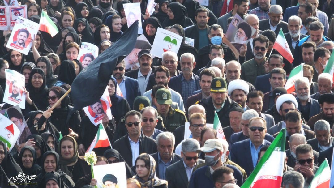 تصاویری متفاوت از تشییع «شهدای امنیت» در گچساران