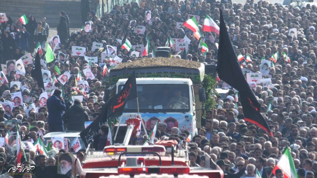 تصاویری متفاوت از تشییع «شهدای امنیت» در گچساران