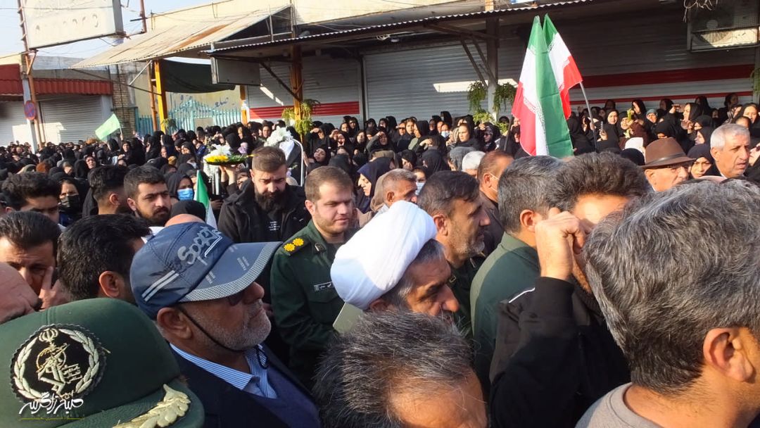 تصاویری متفاوت از تشییع «شهدای امنیت» در گچساران