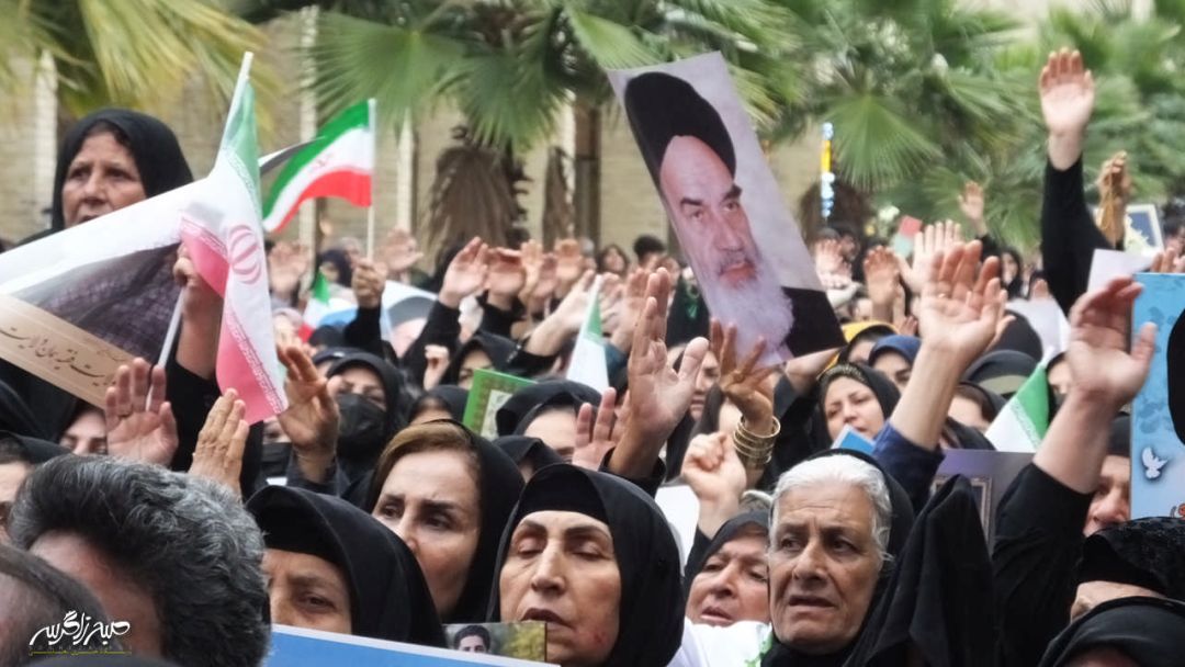 تجمع مردم گچساران در محکومیت تروریست‌ها+ تصاویر