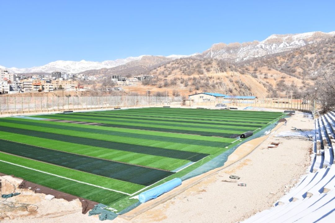 احیای پرابهام ورزشگاه فوتبال حاشیه رودخانه بشار یاسوج