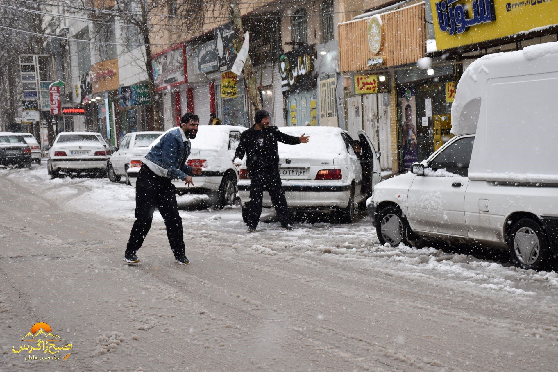 بهمن، قلم‌موی سپیدش را بر بوم یاسوج کشید