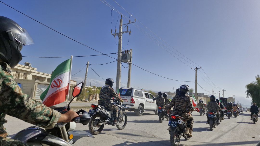 غرش بوق‌ها، طنین وفاداری در دهدشت