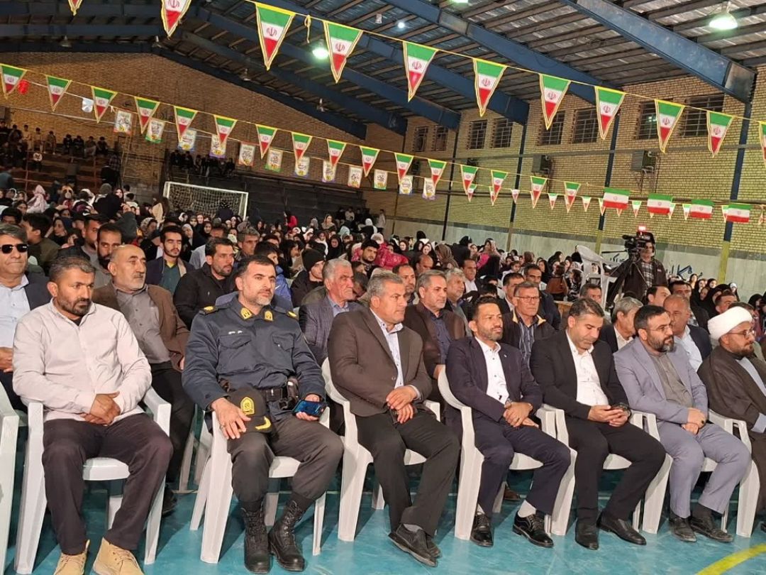 باشتی‌ها با شکوه انقلاب را جشن گرفتند