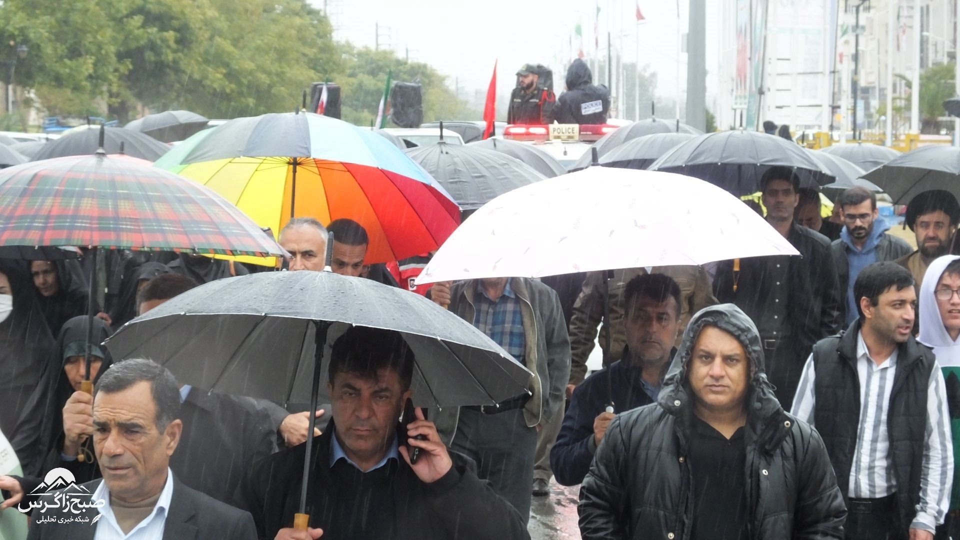 تشییع باشکوه شهید مدافع وطن صحنه‌ای ماندگار آفرید