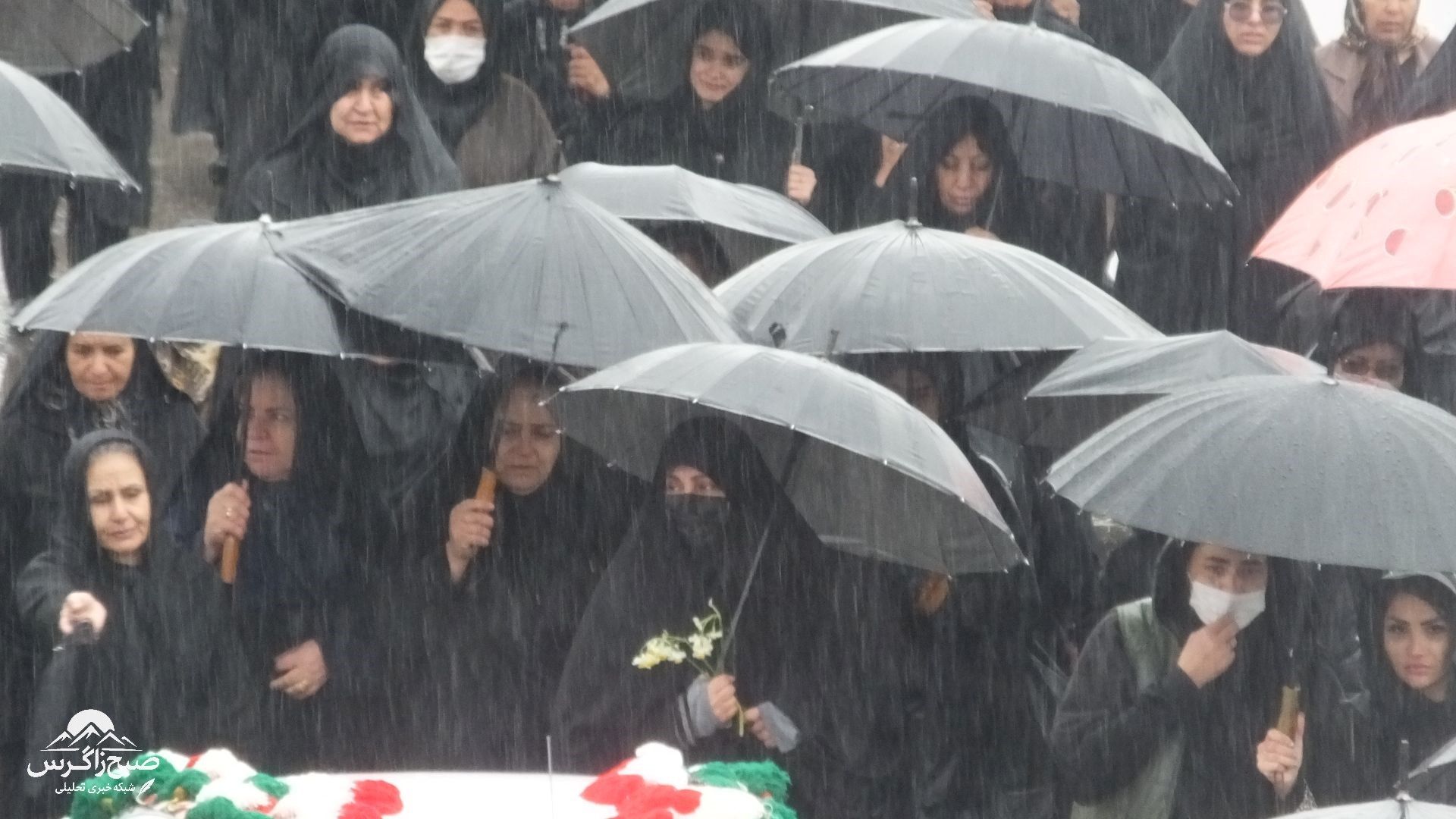 تشییع باشکوه شهید مدافع وطن صحنه‌ای ماندگار آفرید