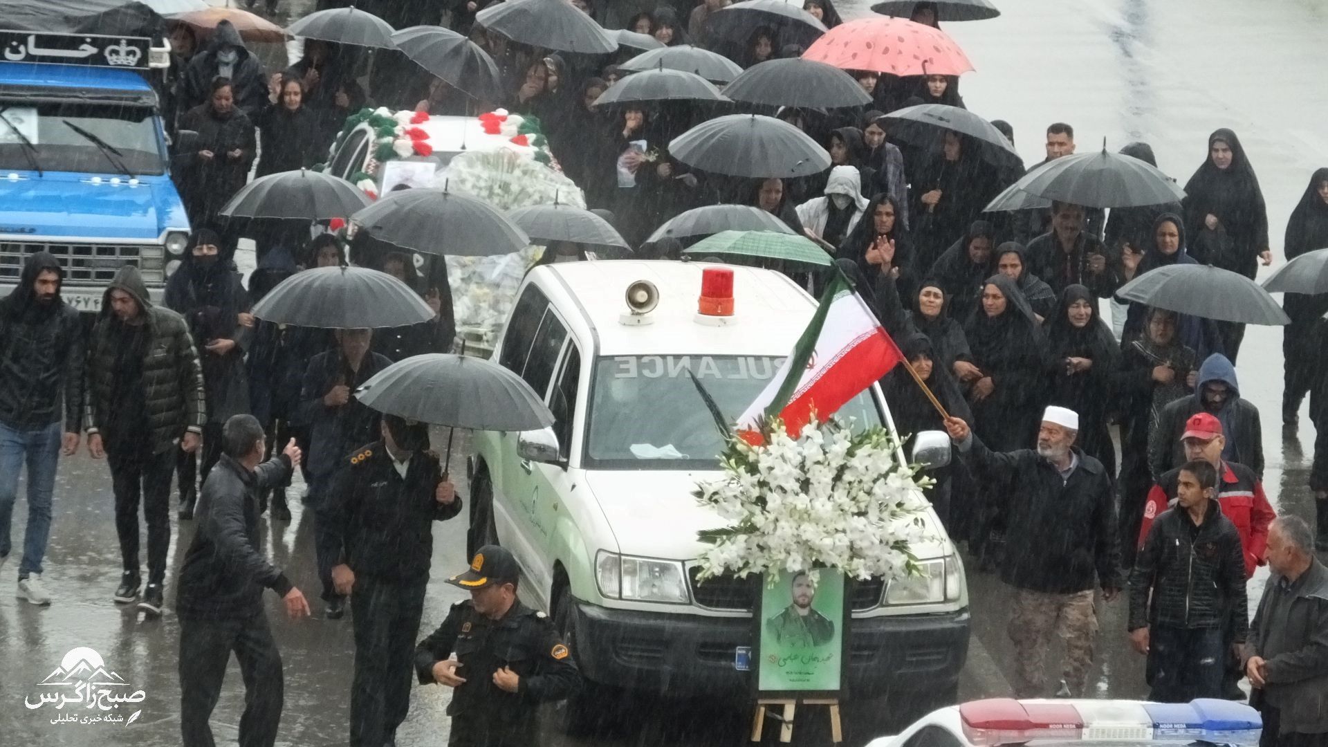 تشییع باشکوه شهید مدافع وطن صحنه‌ای ماندگار آفرید