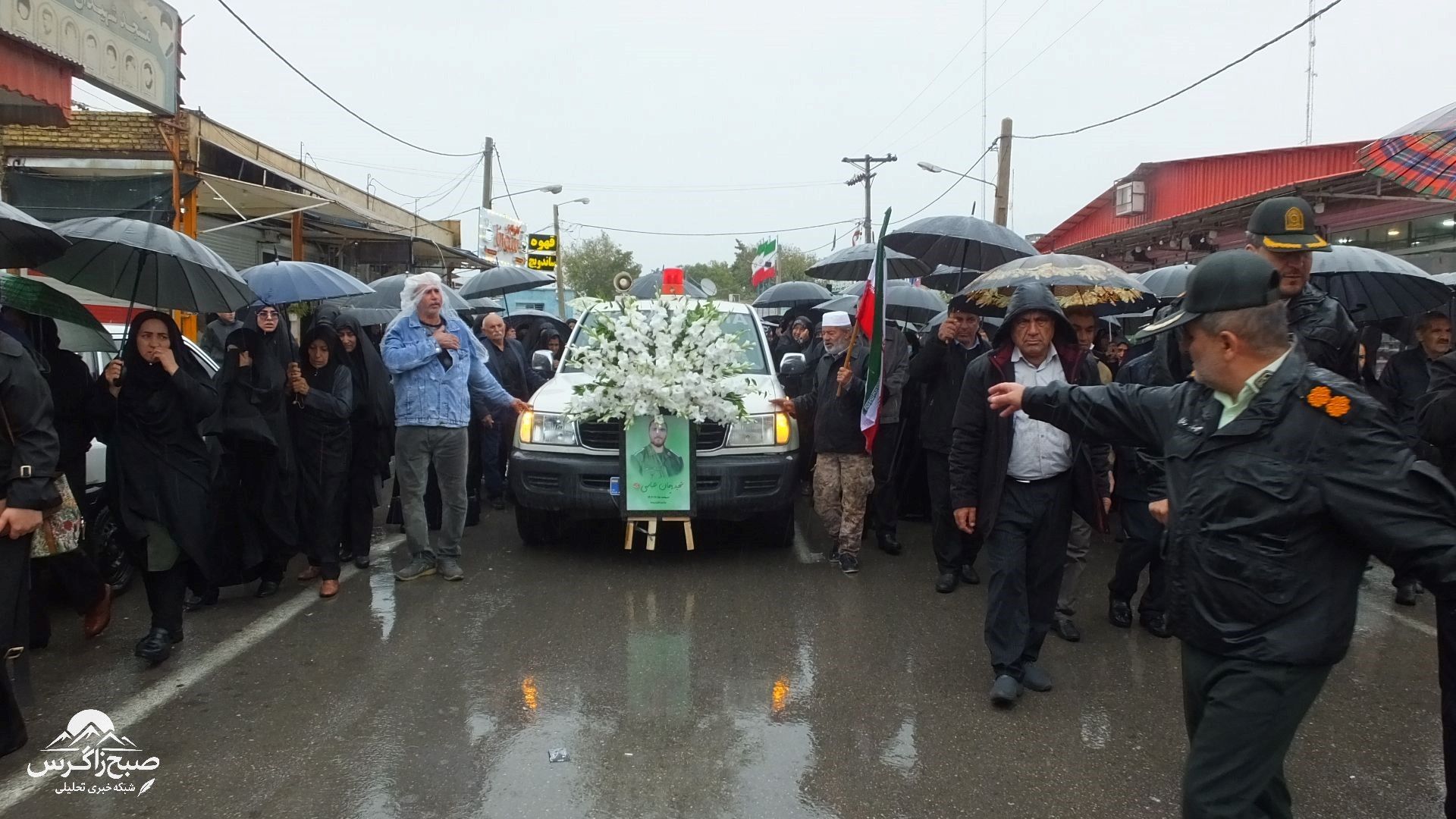 تشییع باشکوه شهید مدافع وطن صحنه‌ای ماندگار آفرید