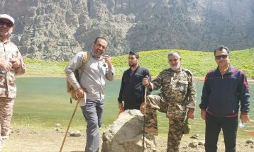 کوهپیمایی کارکنان سپاه در منطقه کوه‌گل