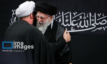 عزاداری شب عاشورای حسینی(ع) با حضور رهبر انقلاب