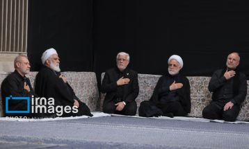 عزاداری شب عاشورای حسینی(ع) با حضور رهبر انقلاب