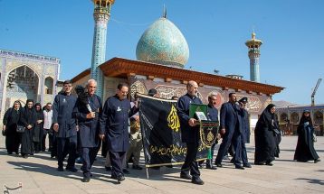 غبارروبی و زیارت مضجع شریف حضرت شاهچراغ(ع)