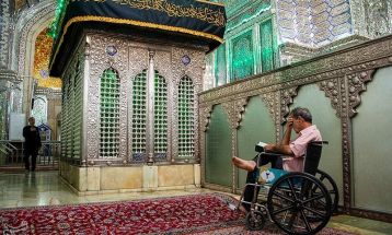 غبارروبی و زیارت مضجع شریف حضرت شاهچراغ(ع)